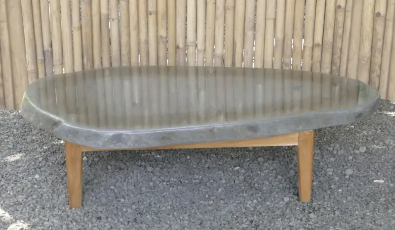 Product image 1 of the product “Table made from Naturestone Riverstone 130x83x6 cm ”